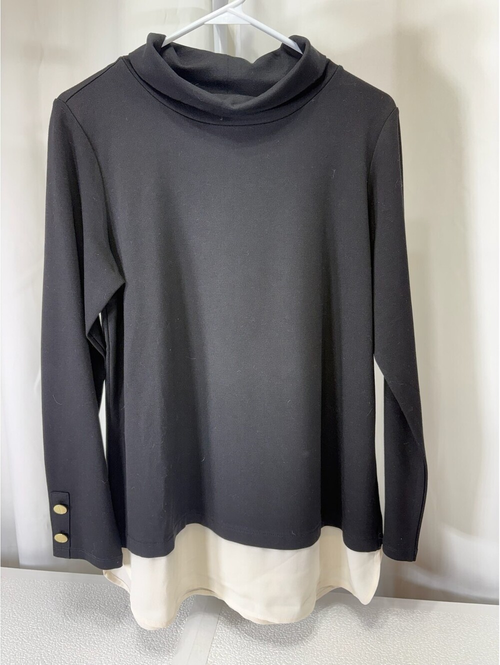 Jones New York Signature Black and Ivory Knit Top with Button Detail, SZ S 262D